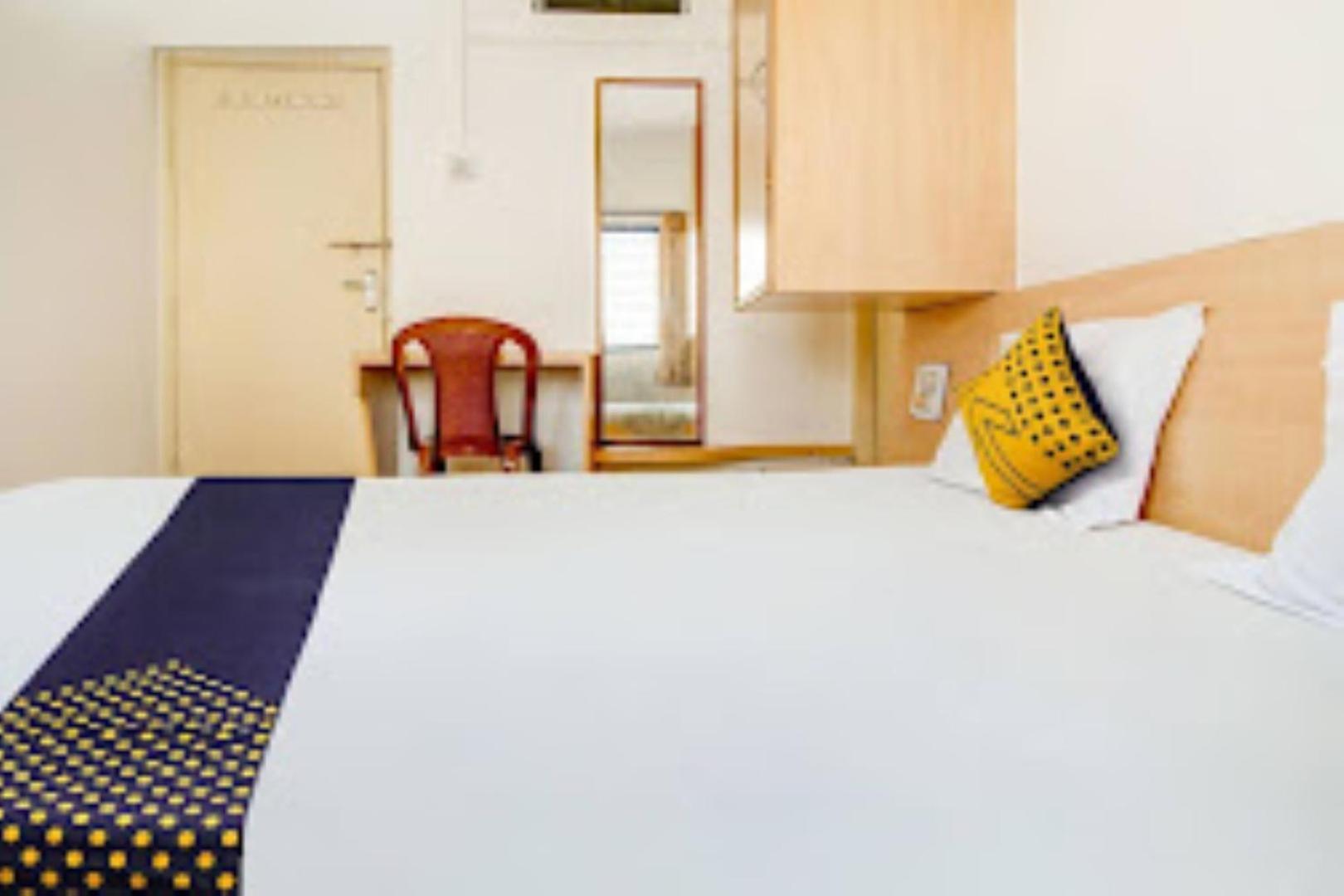 Hotel Rahi Nášik Exteriér fotografie